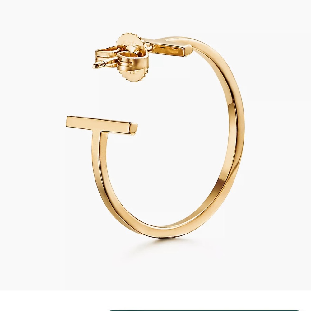 Tiffany earring NWT